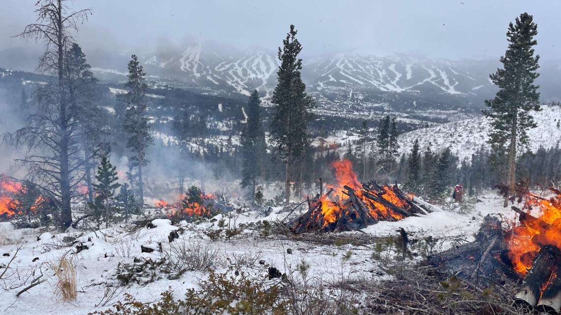 Crews conduct slash pile burn operations in Colorado snow - Vimarsana News