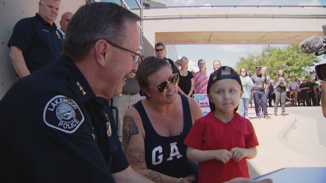 3-year-old cancer patient gets to play police officer for the day - Vimarsana News