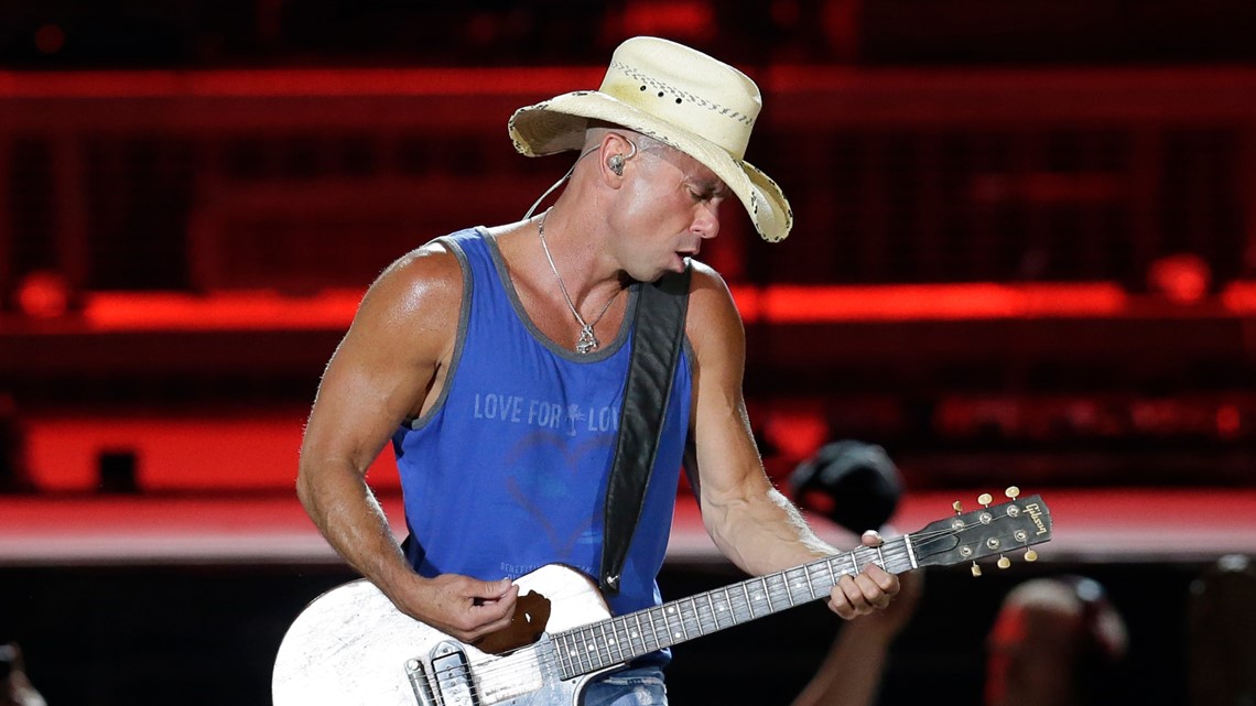 Kenny Chesney at Mile High Stadium, Denver