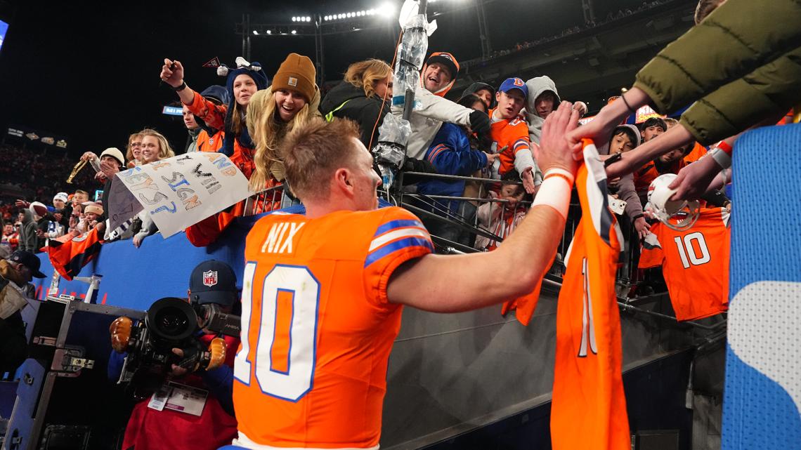 'Broncs Cheers' and boos: Denver fans love their team but not afraid to scold when it does wrong