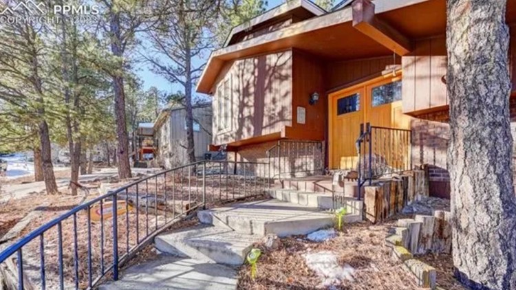 Colorado home for sale getting attention for its trippy interior