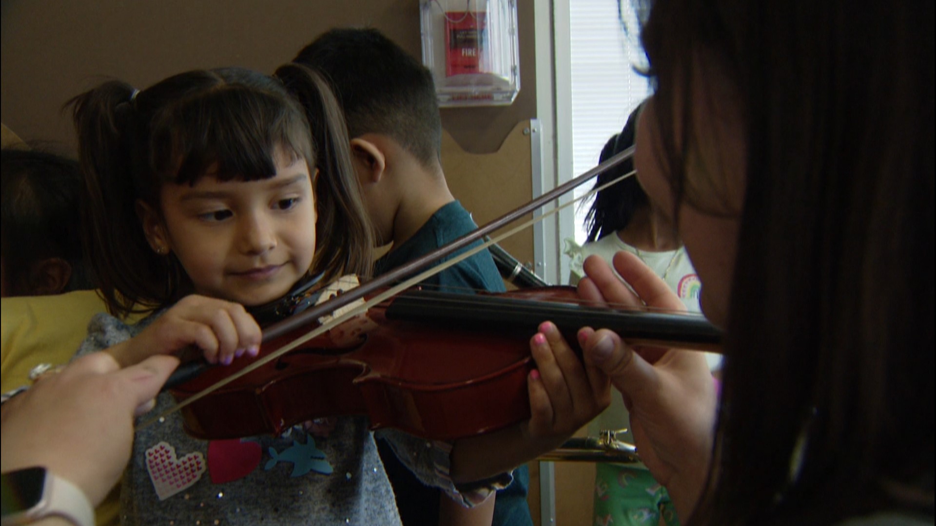 Immersive music program helps low-income students | 9news.com