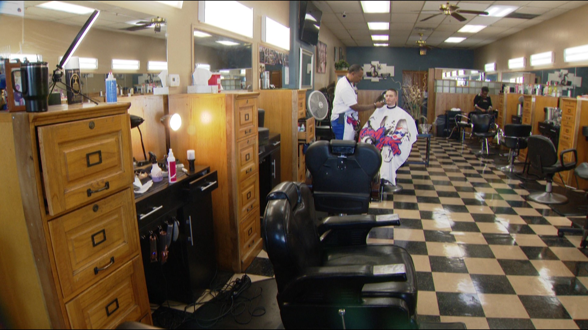 Aurora barber's kindness turns into longlasting friendship