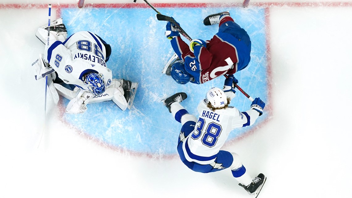 Avalanche beat Lightning in OT to open Stanley Cup Final