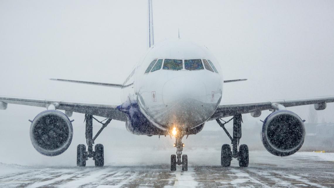 Penerbangan DIA dibatalkan, tertunda karena salju turun di area metro Denver