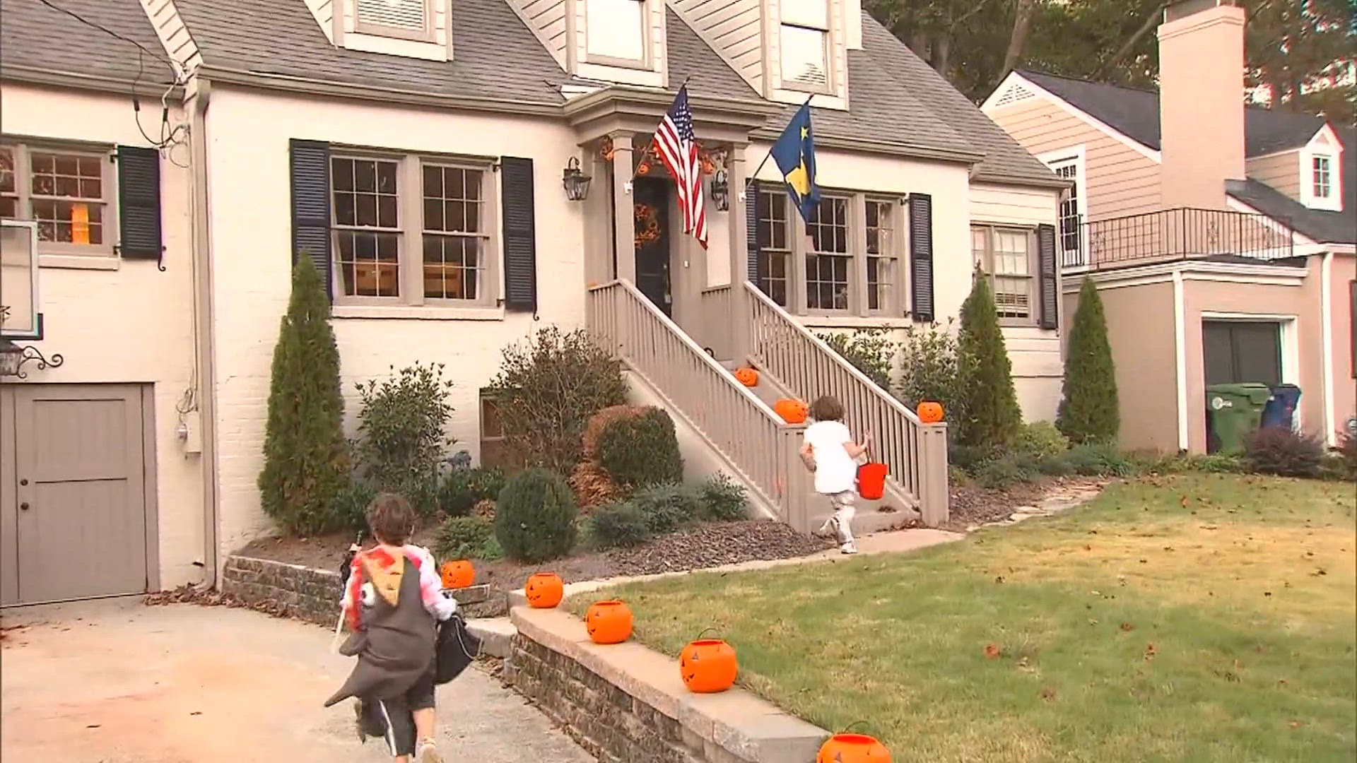 Decorum Image Example Halloween etiquette with Mister Manners | 9news.com