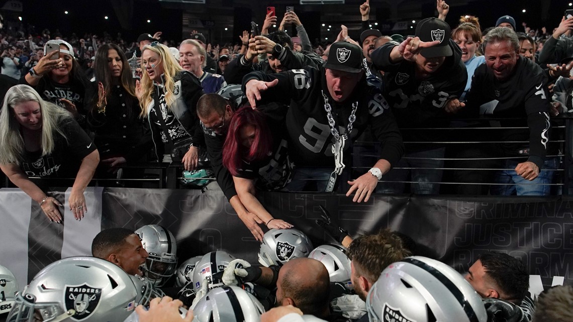 Raiders' wild last-second win over Pats still talk of NFL