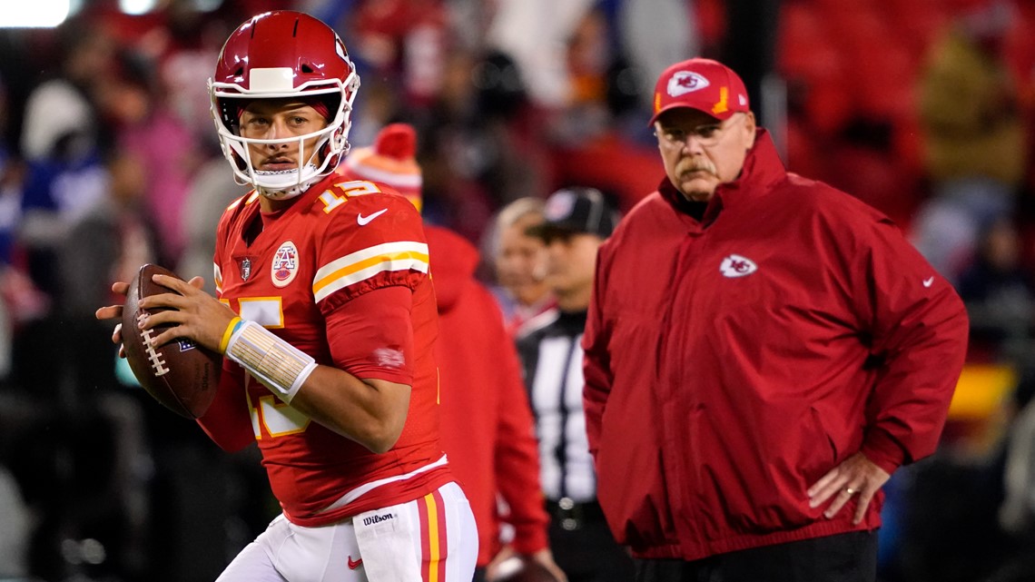 Sunday Night Football Picks for Broncos vs. Chiefs - Tony Dungy