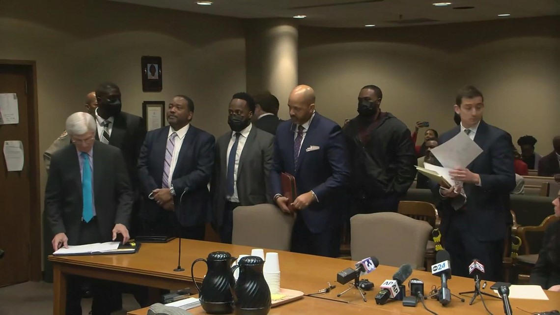 5 Memphis officers plead not guilty in death of Tyre Nichols | 9news.com