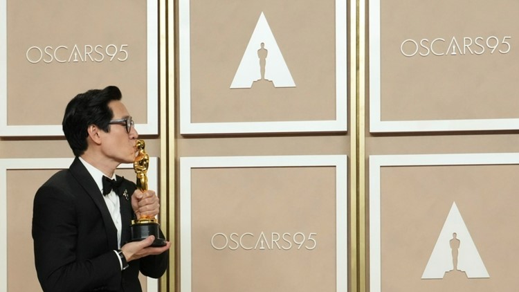 'Goonies' co-stars congratulate Ke Huy Quan on Oscar win