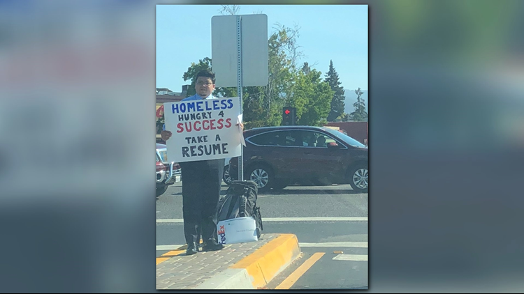 Homeless Man Hands Out Resumes, Gets More than 200 Job Offers