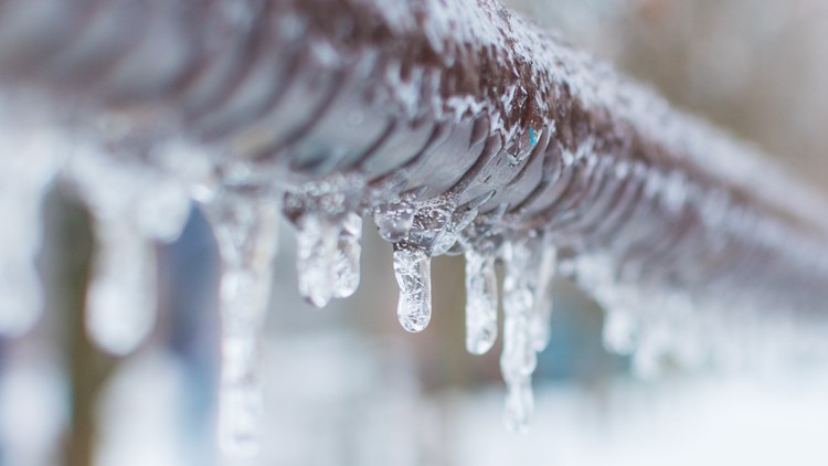 6 Ways to Prevent Frozen Pipes