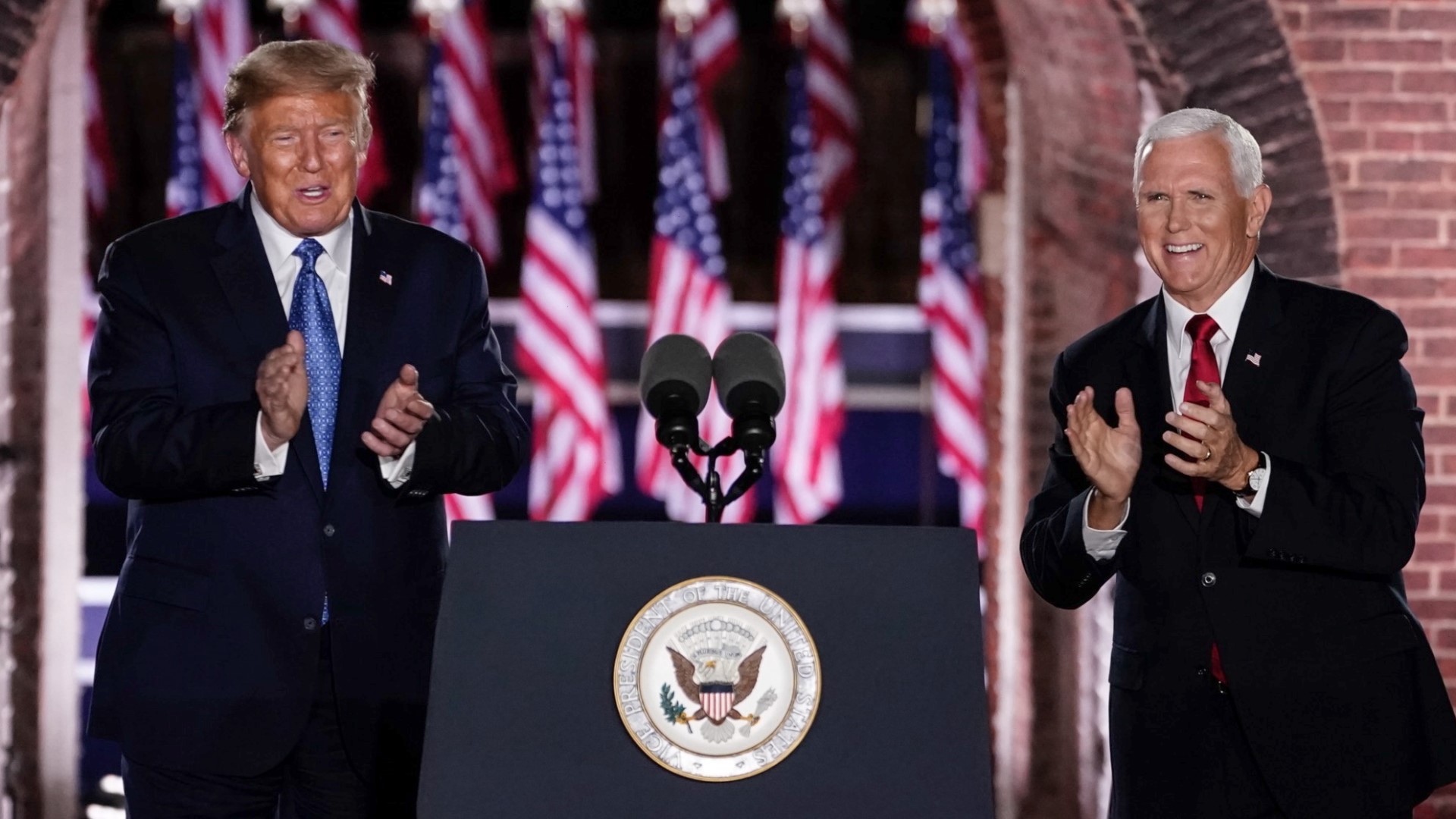 Former President Donald Trump on Sunday repeated the false claim that former Vice President Mike Pence could have overturned the 2020 election. Veuer's Johana Restrepo has more.