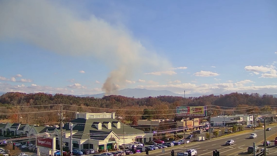 What is the smoke near Dollywood in Pigeon Forge? - Vimarsana News
