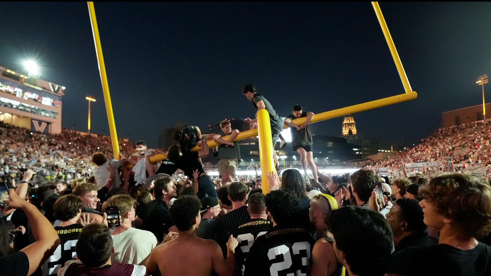 Vanderbilt football tears down goalposts after win over Alabama | 9news.com
