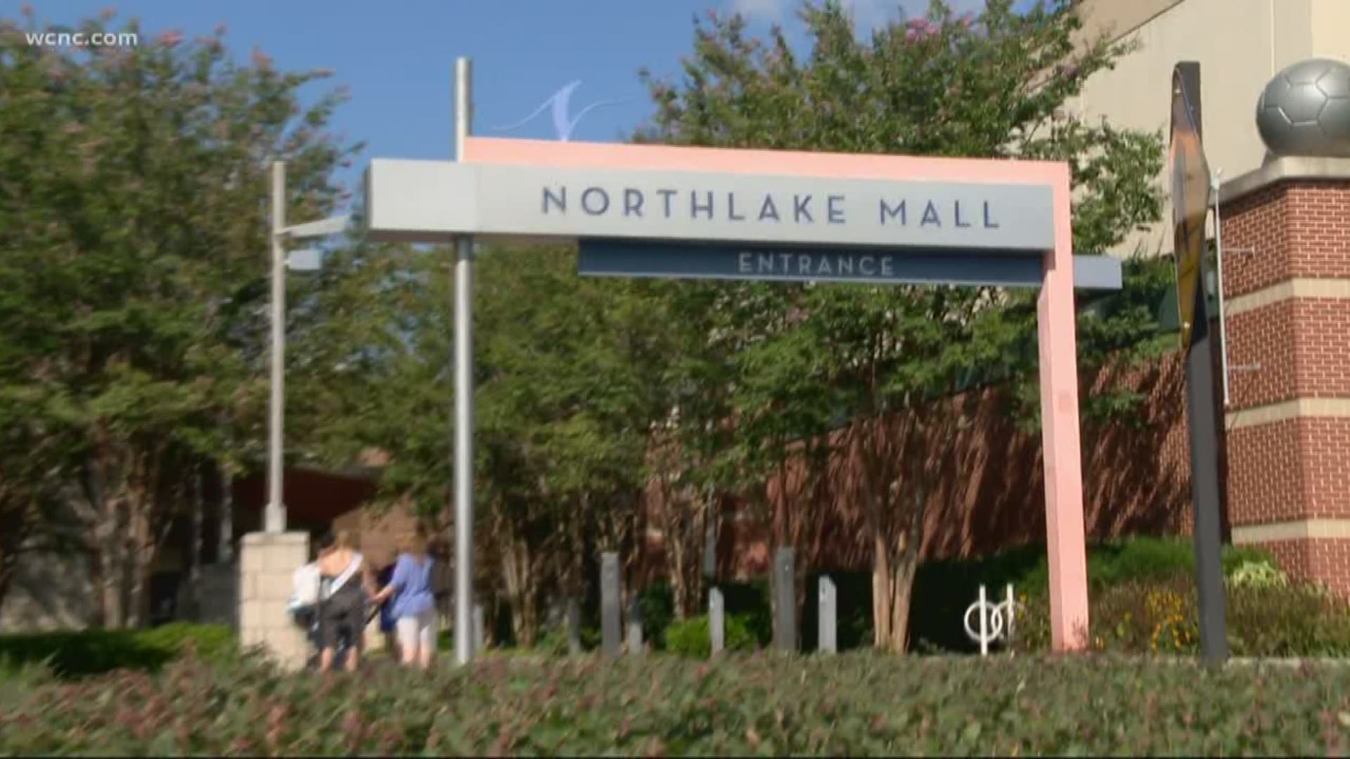 clarks northlake mall