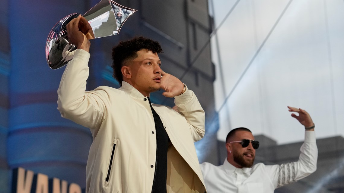 Patrick Mahomes to command 'Riders Up' for 149th Kentucky Derby - Vimarsana News