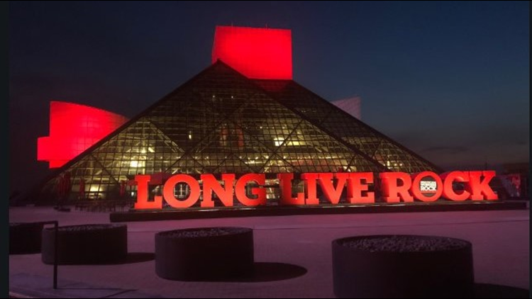 Whitney Houston, Notorious B.I.G., Doobie Brothers and more enter Rock Hall of Fame