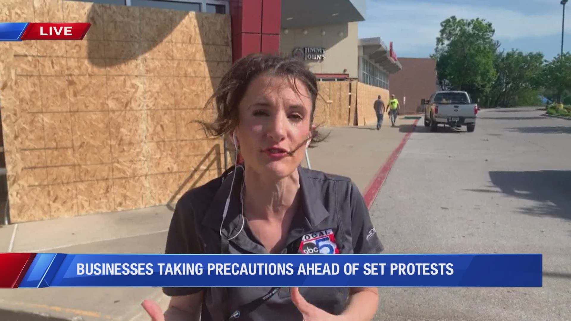 clarks jordan creek mall