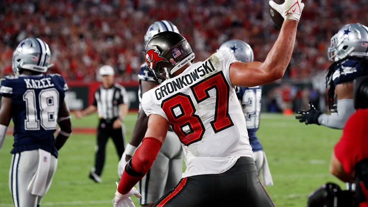 'Cheers to what’s next': Bucs' Rob Gronkowski announces retirement from NFL