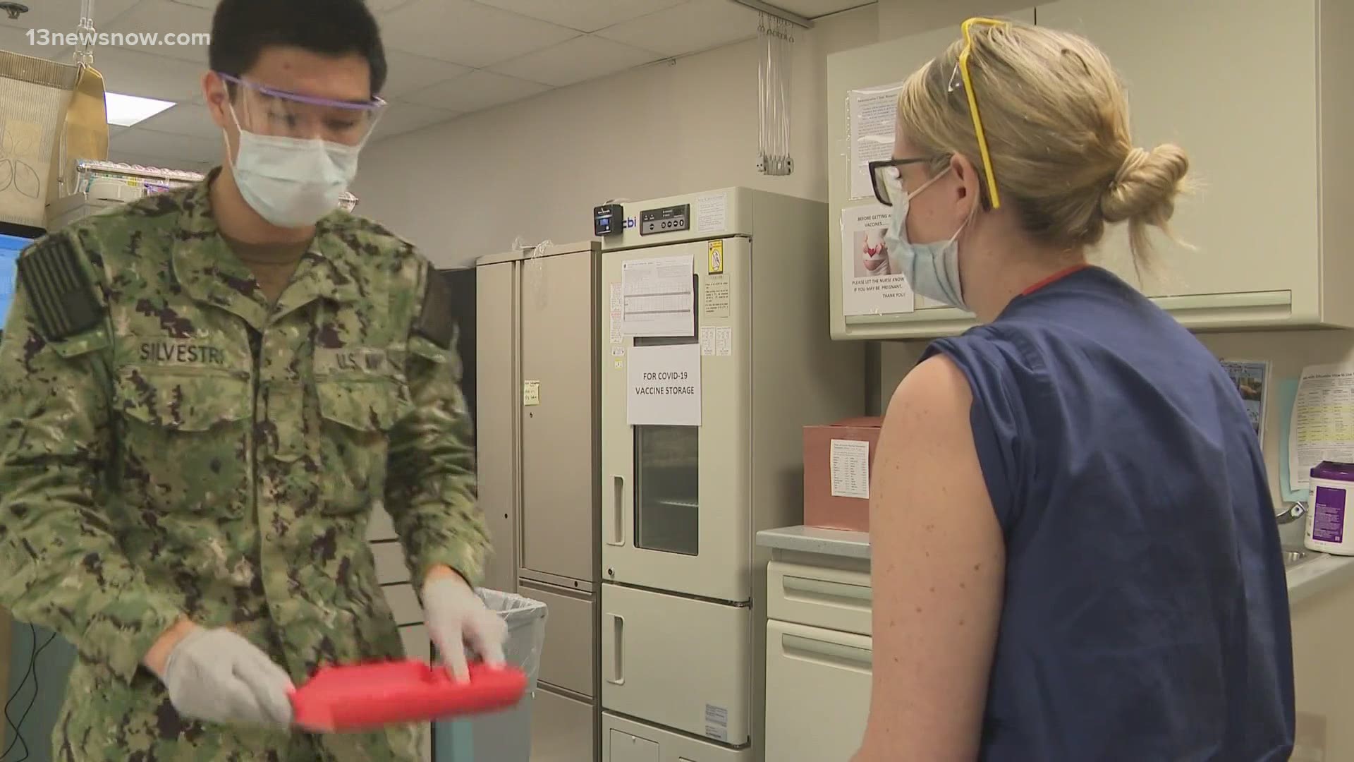 Portsmouth Naval Medical Center workers receive their ...