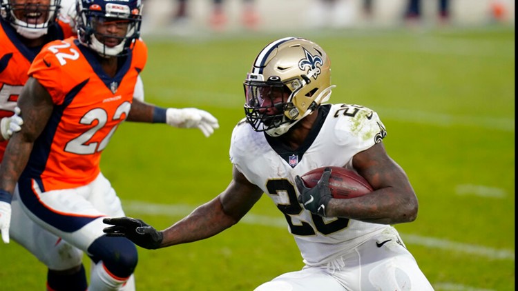 Denver Broncos running back Latavius Murray puts Broncos on board with  2-yard rushing score