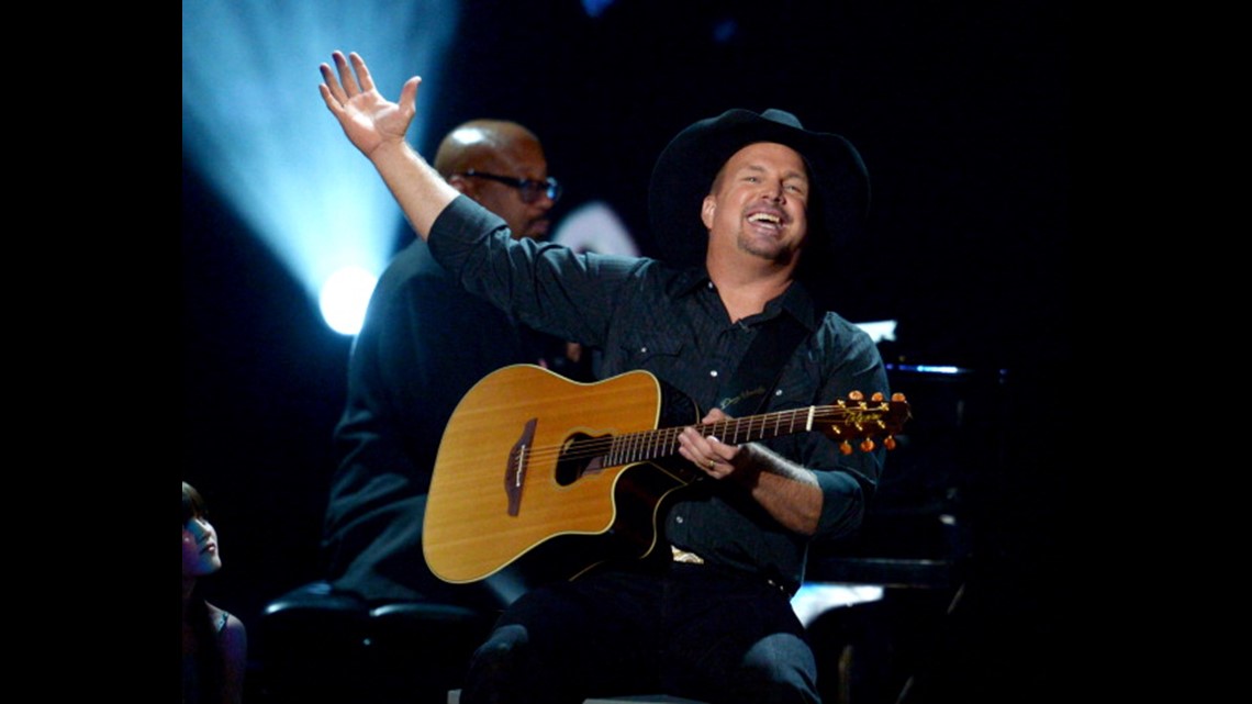 Tiket dijual minggu ini untuk konser Garth Brooks di Baton Rouge